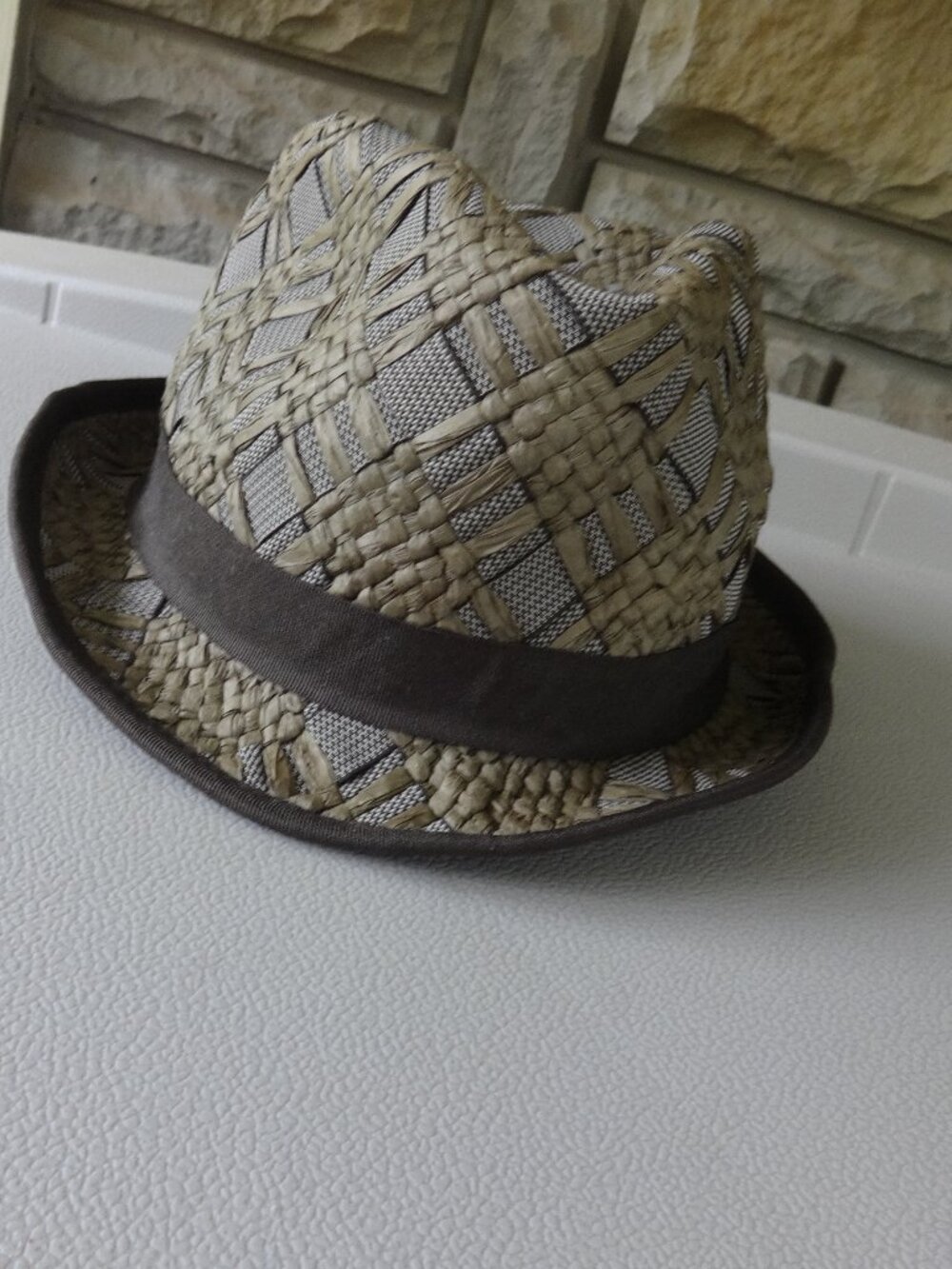 Henschel paper straw Fedora hat size L, 23" inside band, brown and tan weave,